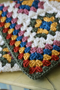 granny stitch border